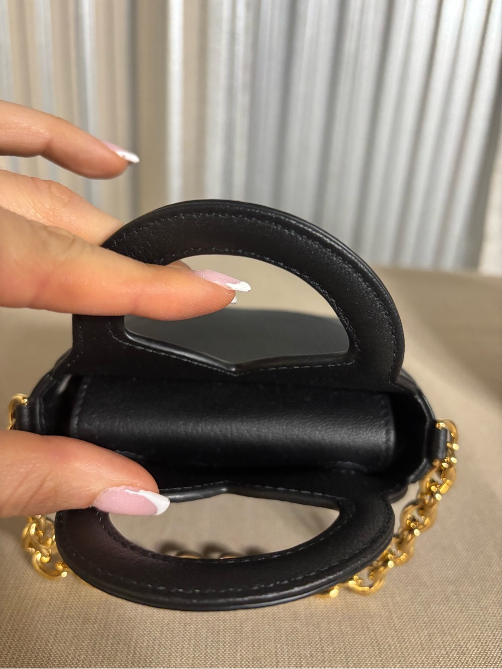Tiffany & Co. Return to Tiffany Mini Heart Tote Bag | Black Leather | $1,750 - Picture 13 of 15